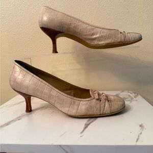 Stuart Weitzman Beige Buckle Pumps, EUC, Size 9-1/2